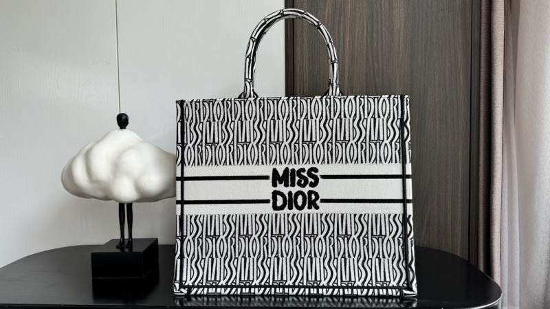 chr1st1an D10r shopping bags